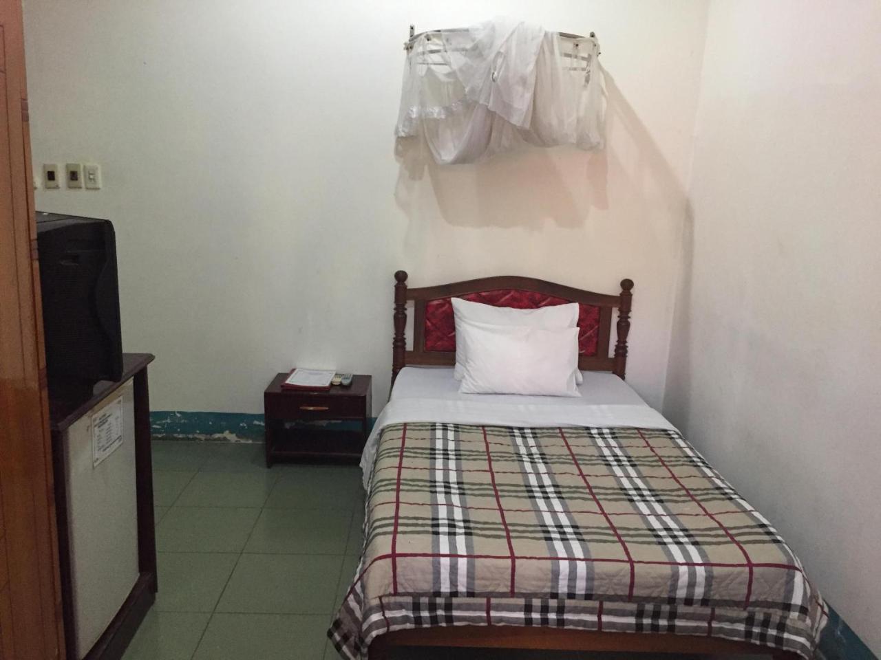 Hung Vuong Hotel Pleiku Buitenkant foto